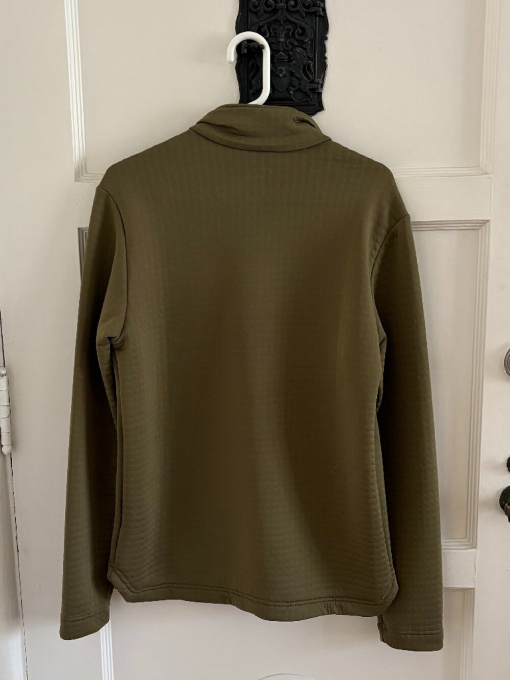 66 North Tangi Power Air Zip Neck | Mens Size Medium | Olive Green - Picture 2 of 4
